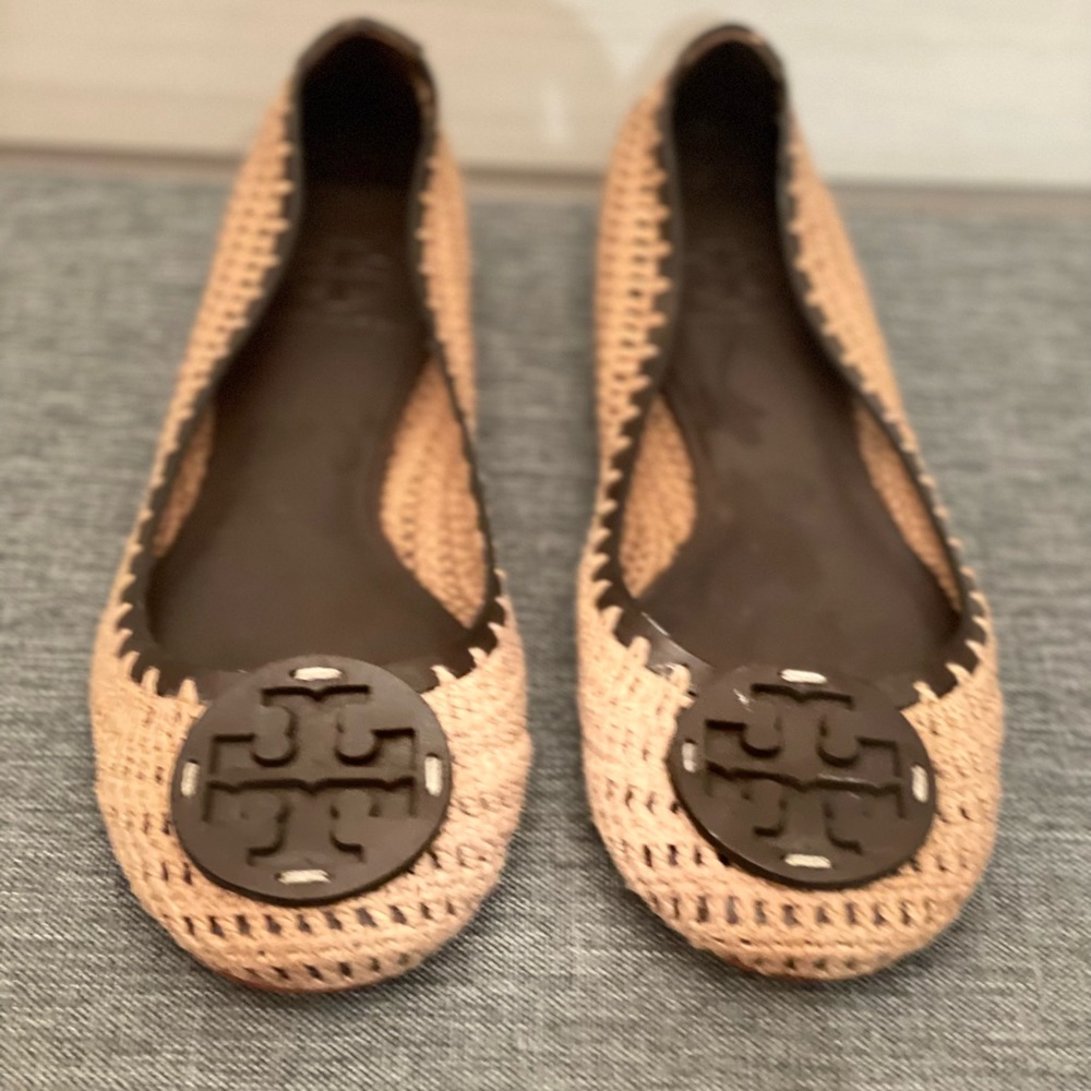 Brand new Tory Burch Crotchet and leather ballet flats. Size 7